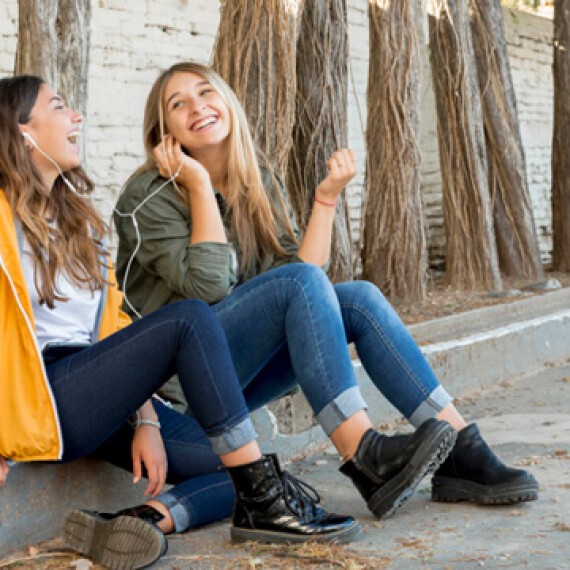 The Top Handbag Trends to Know for 2023